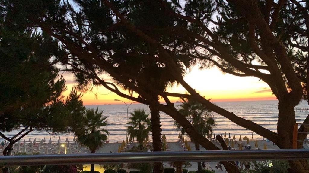 גולם Mali I Robit Beachfront Apartment מראה חיצוני תמונה