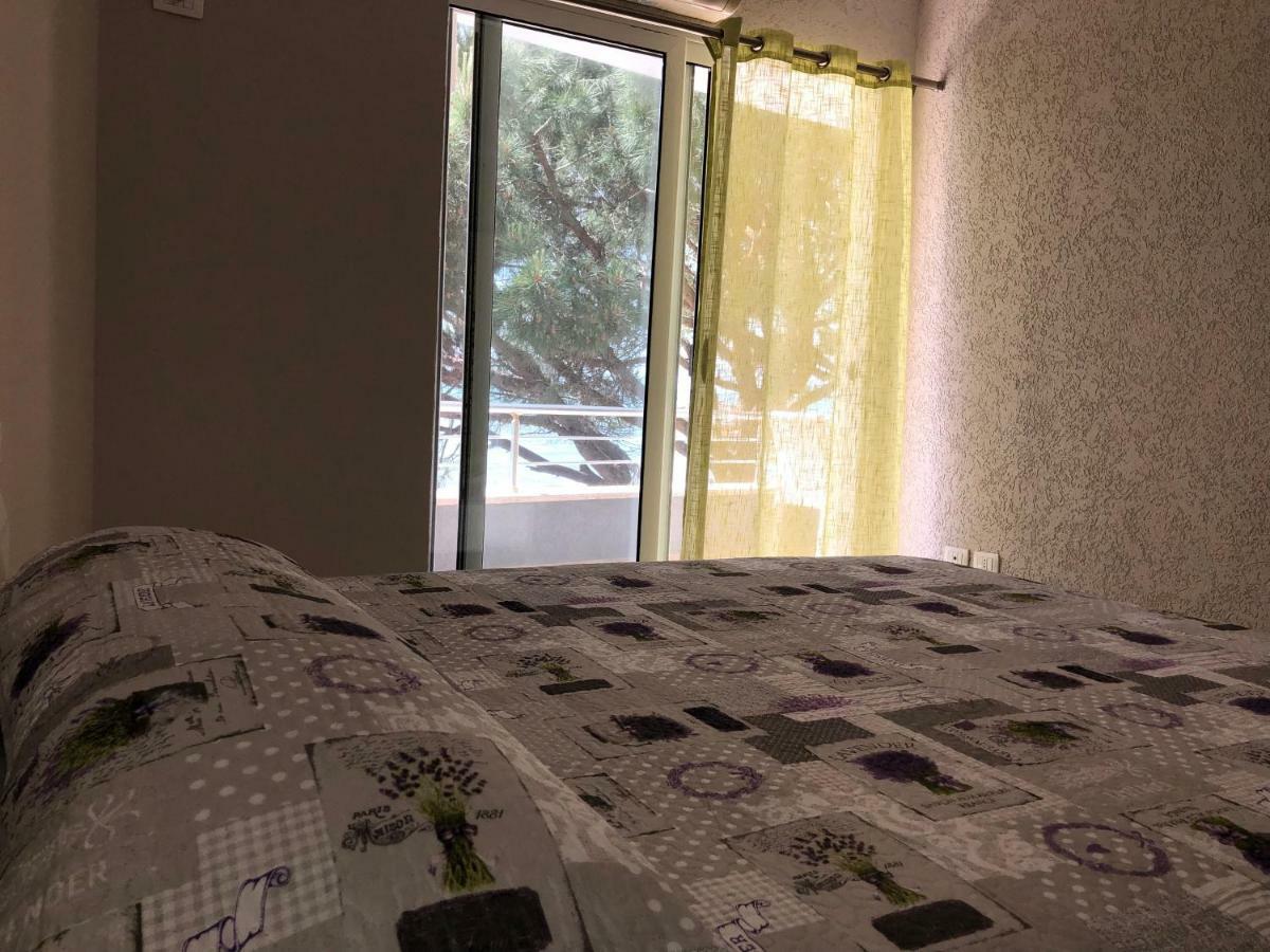 גולם Mali I Robit Beachfront Apartment מראה חיצוני תמונה