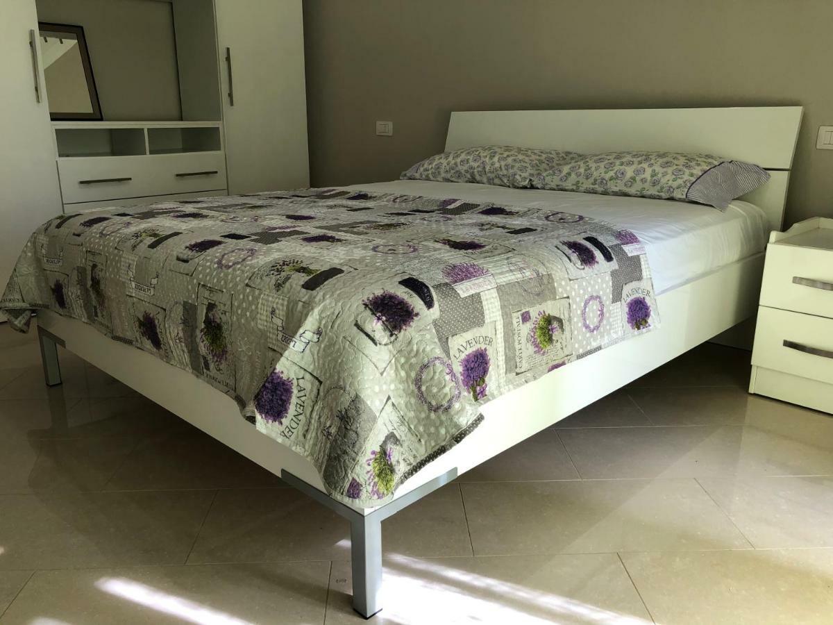 גולם Mali I Robit Beachfront Apartment מראה חיצוני תמונה